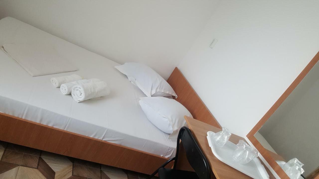 Vila Yza Hotel Eforie Nord Buitenkant foto
